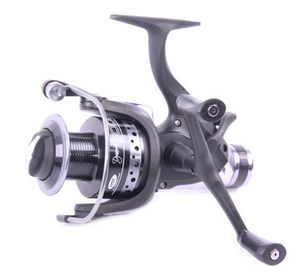 Spro Governor Carp Set with rods, reels and accessories! - NGT Dynamic Deluxe 6000 Carp Runner Freewheel Reel