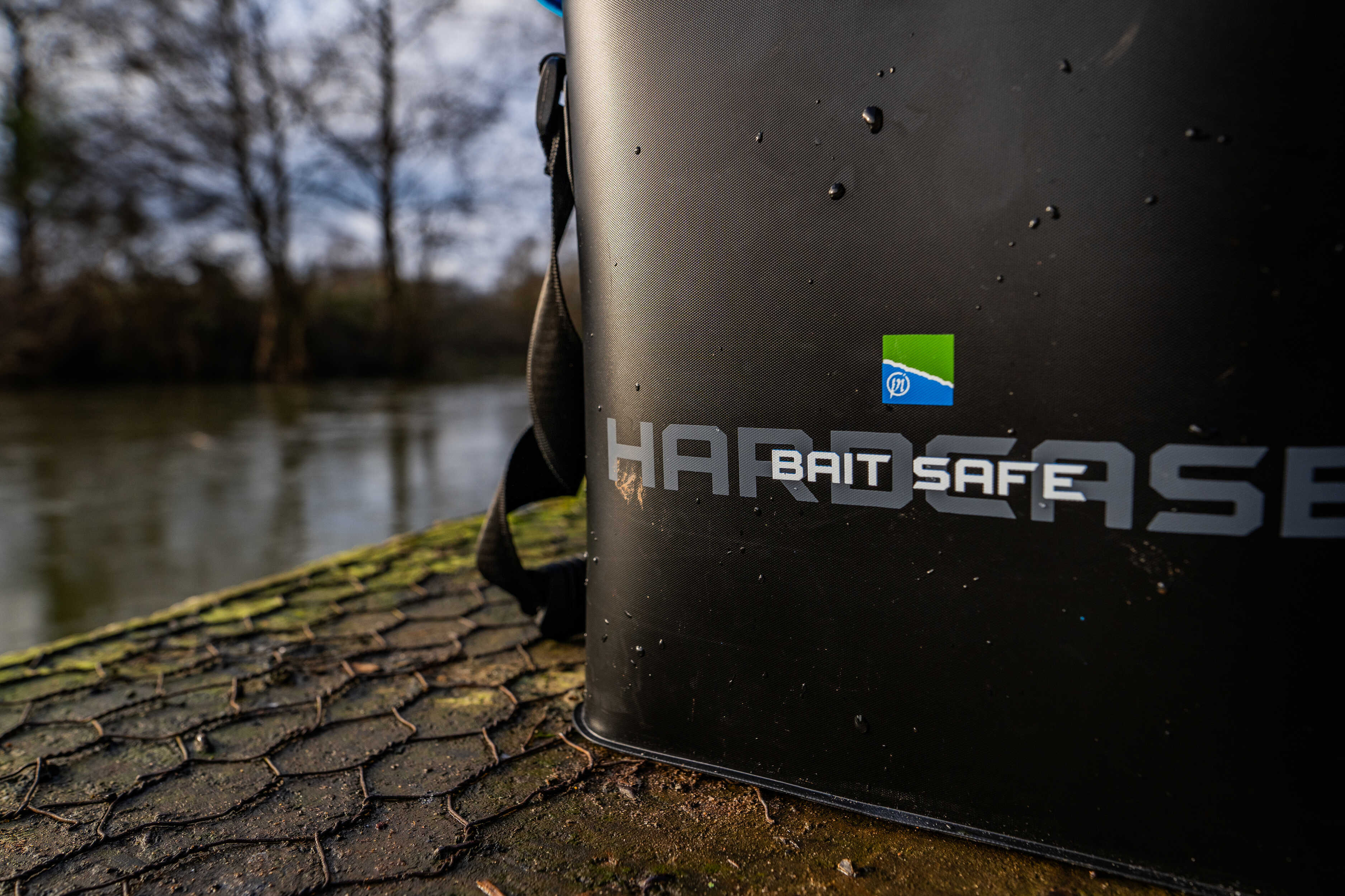 Preston Hardcase Bait Safe (Incl. 4 Bait Containers)