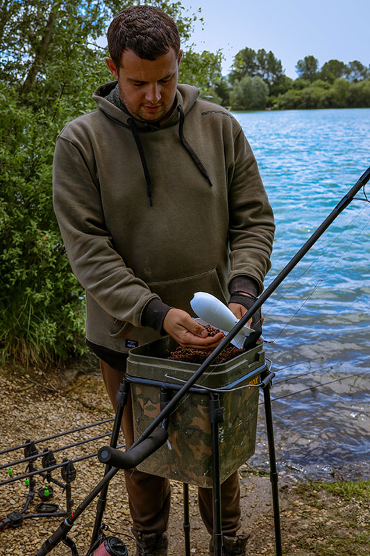 Fox Spomb Bucket Stand Kit - Single Bucket