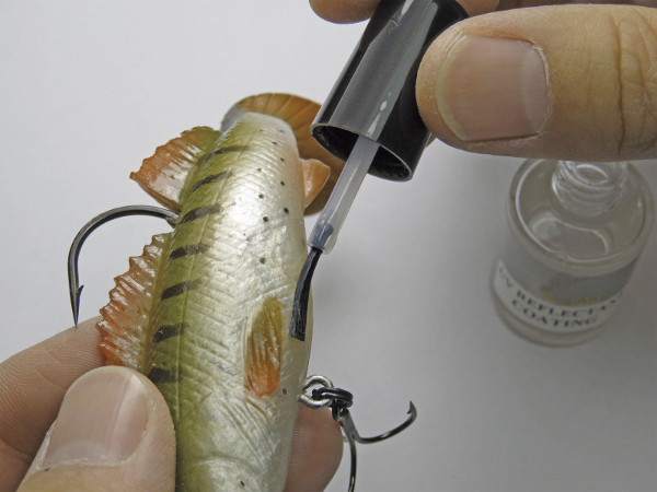 Behr UV Reflective Coating, make your lures stand out underwater!